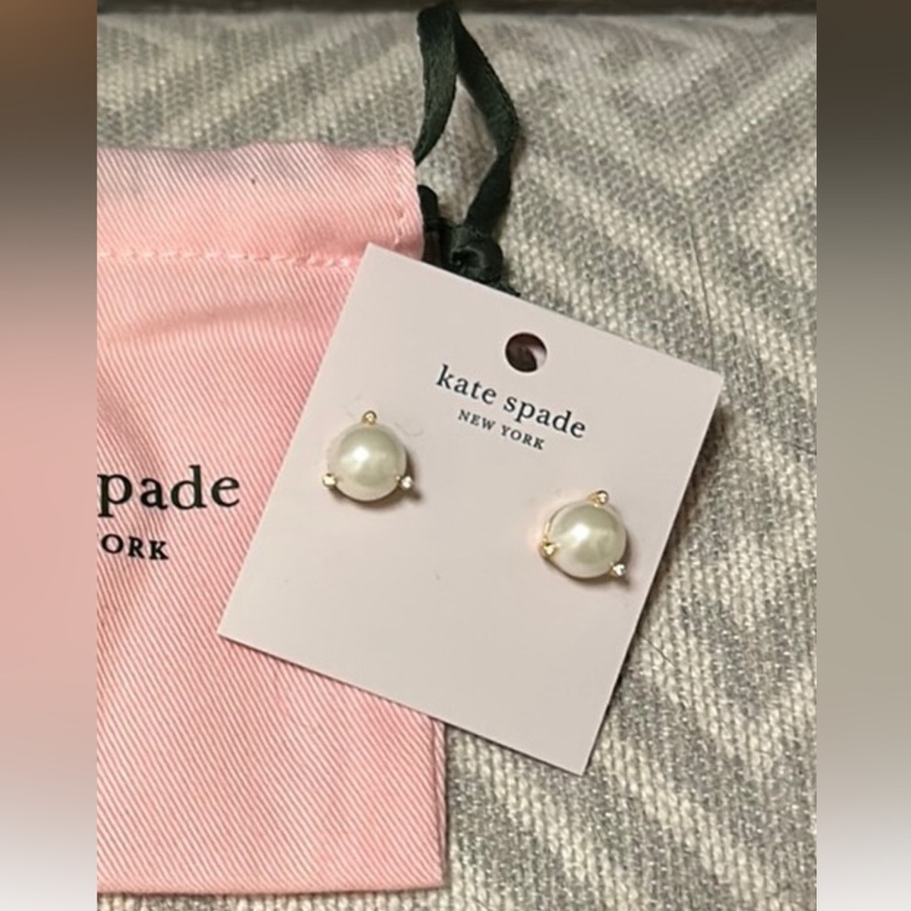 Kate Spade New York Rise and Shine Pearl Stud earrings w/ Gift Bag NEW
